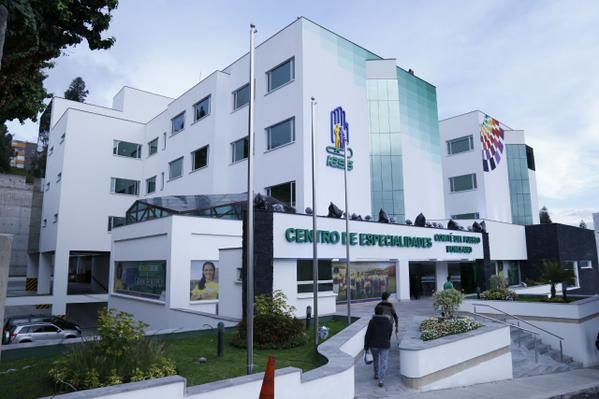 Centro De Especialidades Del Iess Solventara 2 Mil Atenciones