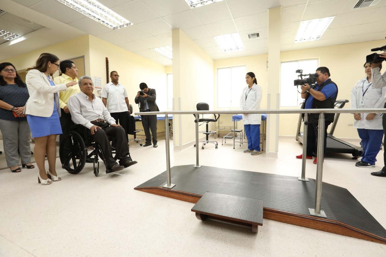 Presidente De La Republica Inauguro Centro De Salud Ciudad