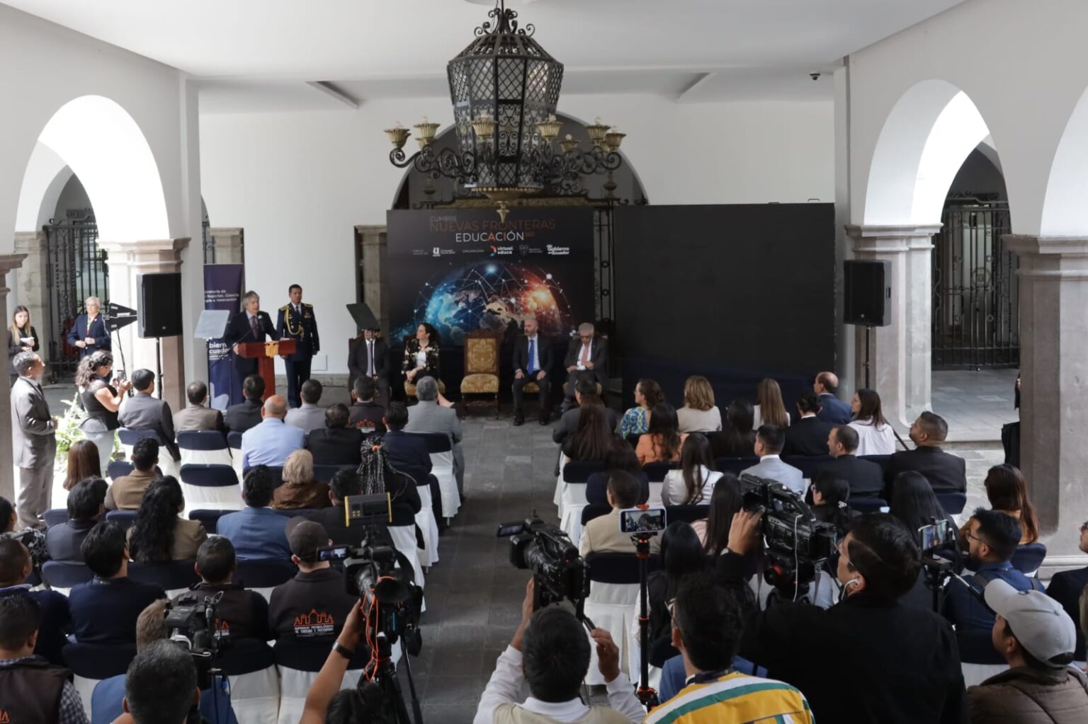 ECUADOR SERÁ SEDE DE LA CUMBRE NUEVAS FRONTERAS: EDUCACIÓN 360 ...