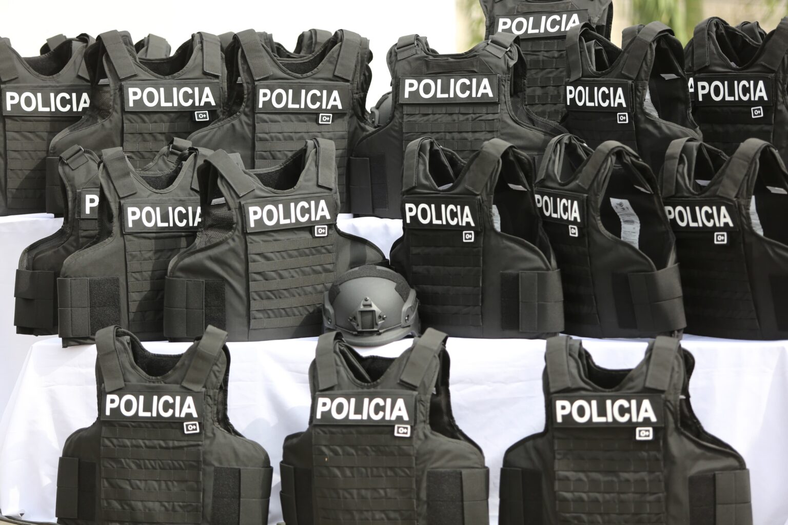 desde-dur-n-el-presidente-noboa-fortalece-a-la-polic-a-nacional-con-la