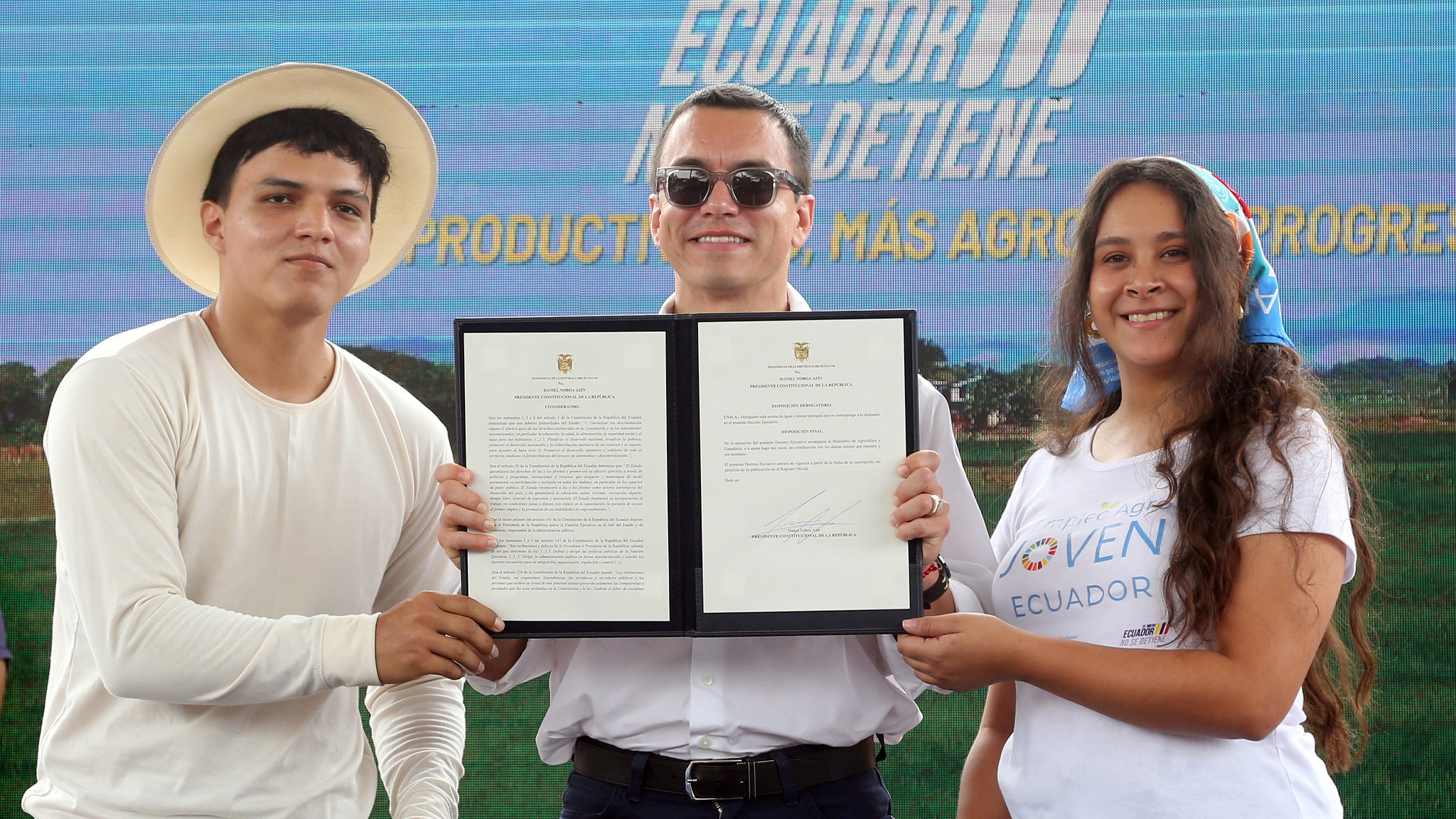 EL GOBIERNO NACIONAL IMPULSA LA AGRICULTURA CON LA ENTREGA DE BENEFICIOS PRODUCTIVOS Y FOMENTO DE PLAZAS LABORALES PARA LA JUVENTUD RURAL