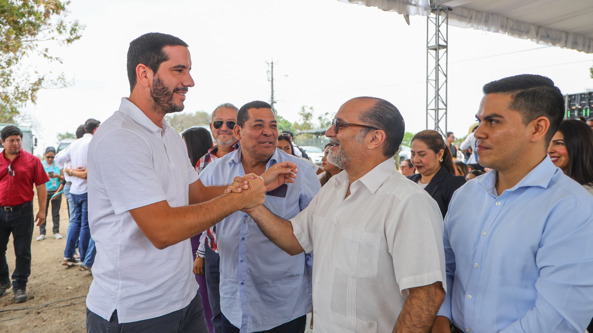EL GOBIERNO DE DANIEL NOBOA INICIA OBRA ESTRATÉGICA PARA LA CONECTIVIDAD VIAL ENTRE GUAYAS Y LOS RÍOS