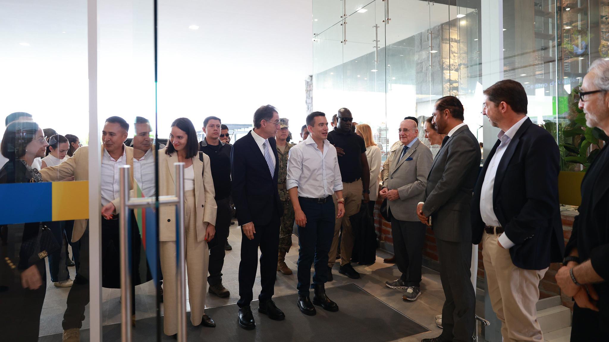 PRESIDENTE NOBOA CONSTATA LA GENERACIÓN DE EMPLEO EN EL SECTOR DE LA CONSTRUCCIÓN GRACIAS A INCENTIVOS TRIBUTARIOS