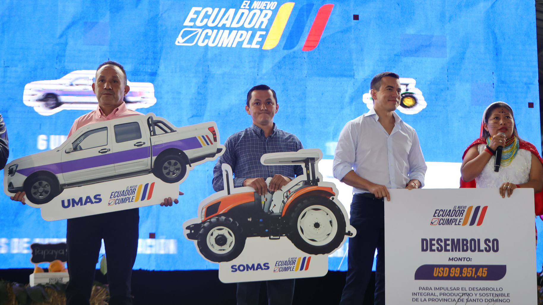 EL PRESIDENTE NOBOA ENTREGÓ INCENTIVOS AGRÍCOLAS AL SECTOR PRODUCTIVO DE SANTO DOMINGO DE LOS TSÁCHILAS Y OTRAS PROVINCIAS