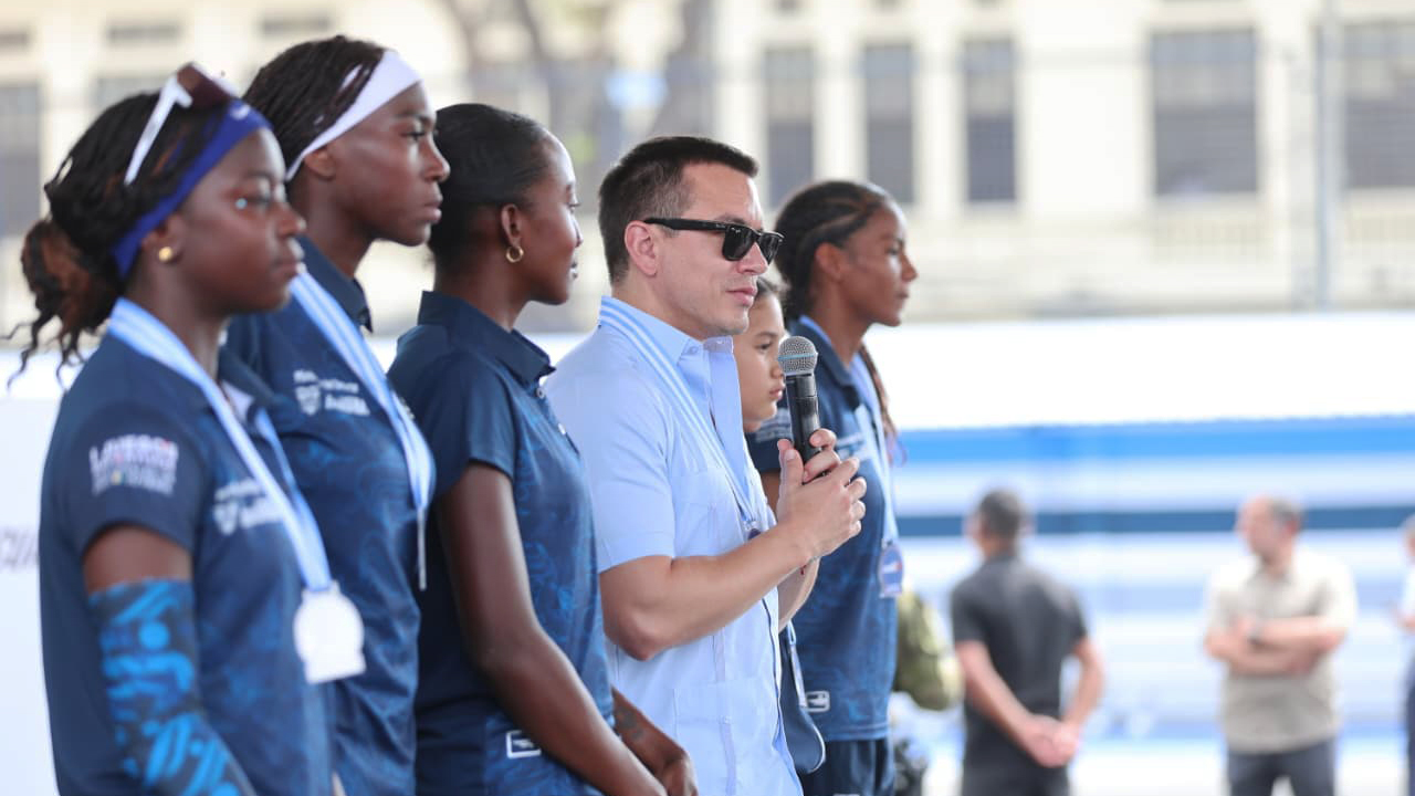 UNA INVERSIÓN DE MÁS DE USD 252.000 PARA EL ATLETISMO EN GUAYAQUIL: PRESIDENTE NOBOA ENTREGA LA REPOTENCIADA PISTA EMILIO ESTRADA ICAZA