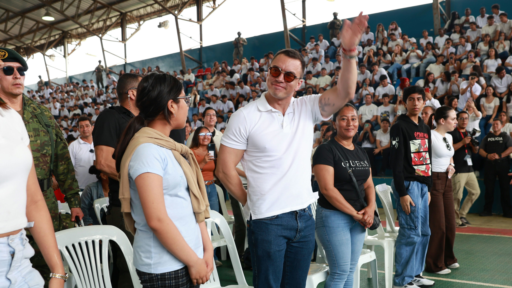 EL PRESIDENTE NOBOA ENTREGA OPORTUNIDADES REALES EN EDUCACIÓN, EMPLEO Y VIVIENDA PARA FAMILIAS GUAYAQUILEÑAS