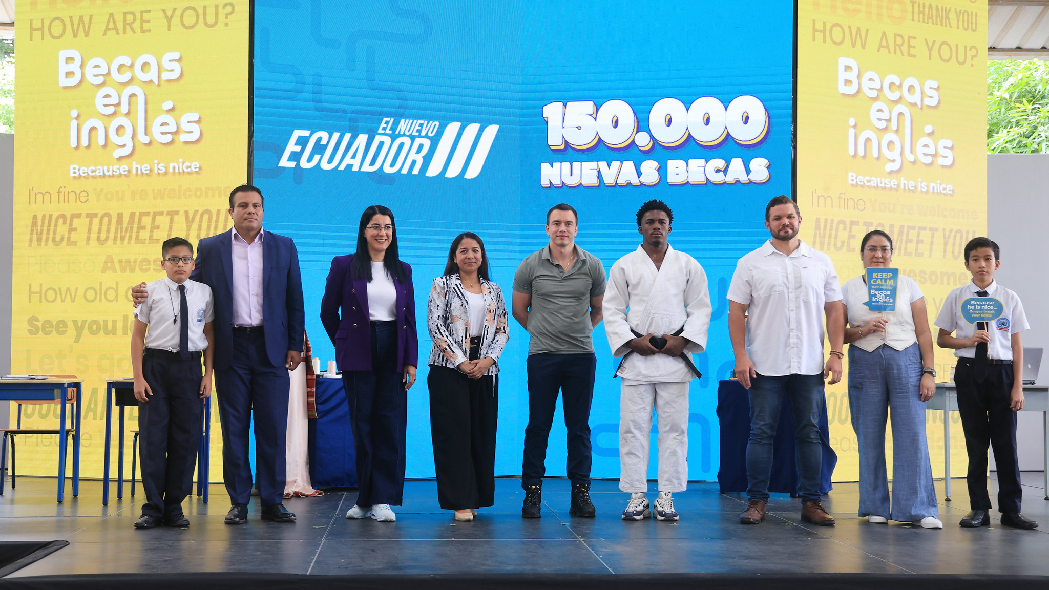 EL PRESIDENTE DANIEL NOBOA ANUNCIA 150.000 NUEVAS BECAS BECAUSE HE IS NICE A NIVEL NACIONAL PARA 2026