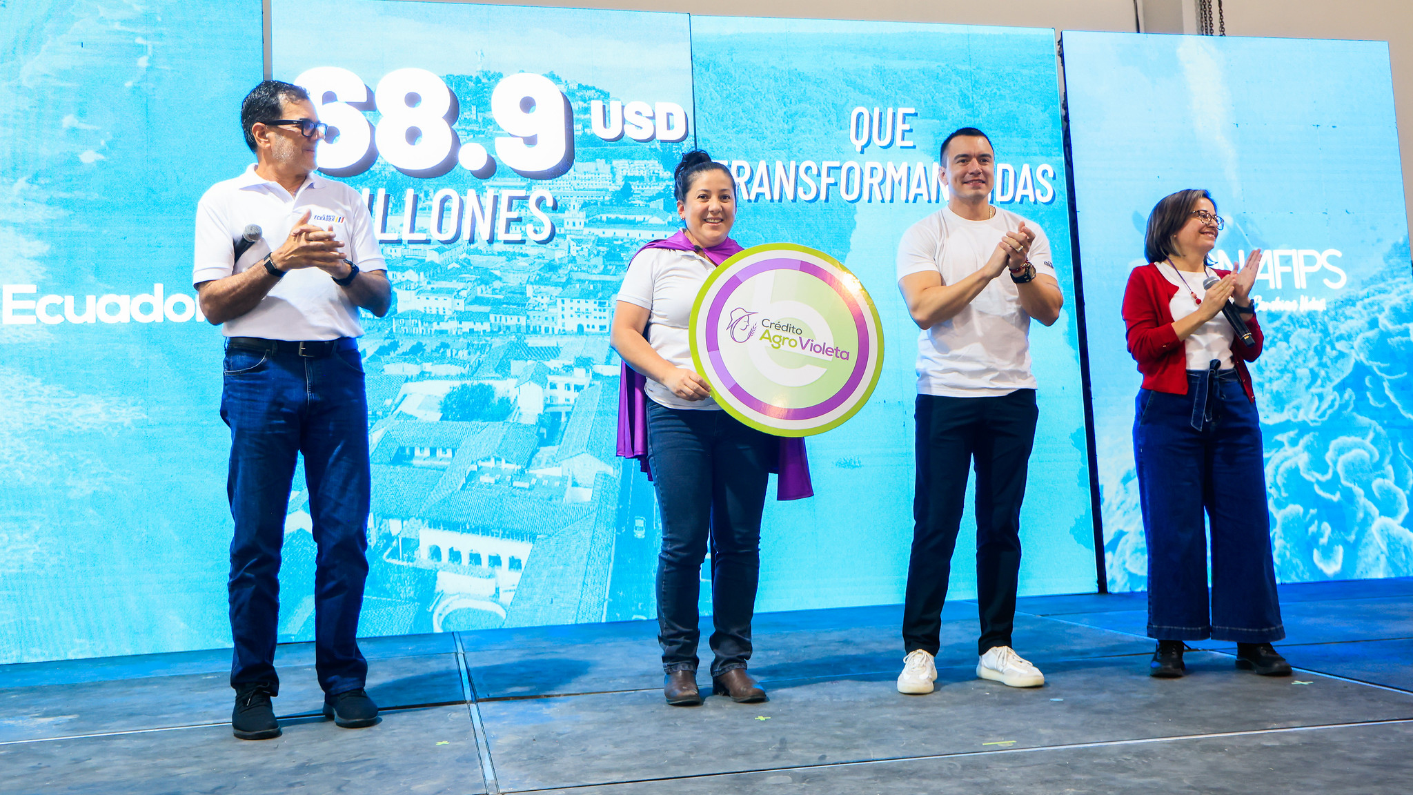 CRÉDITOS QUE CAMBIAN VIDAS: PRESIDENTE NOBOA IMPULSA LA ECONOMÍA POPULAR CON USD 62 MILLONES Y FORTALECE A MUJERES RURALES CON USD 6,9 MILLONES