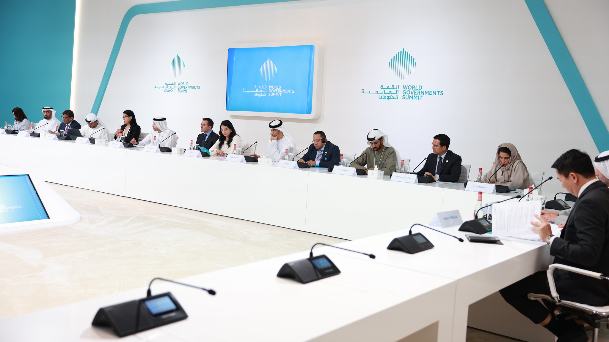 EL PRESIDENTE NOBOA, JUNTO A SU DELEGACIÓN OFICIAL, LIDERÓ DIÁLOGO DE ALTO NIVEL CON AUTORIDADES Y SECTOR PRIVADO DE EAU EN LA CUMBRE MUNDIAL DE GOBIERNOS 2026