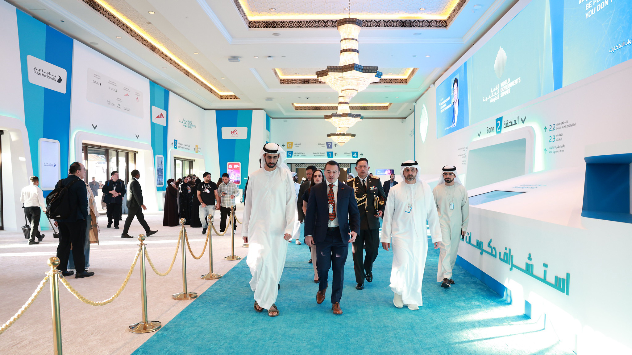 EN EL MARCO DE LA CUMBRE MUNDIAL DE GOBIERNOS, EL PRESIDENTE NOBOA DIALOGA CON EL PRESIDENTE DE EAU