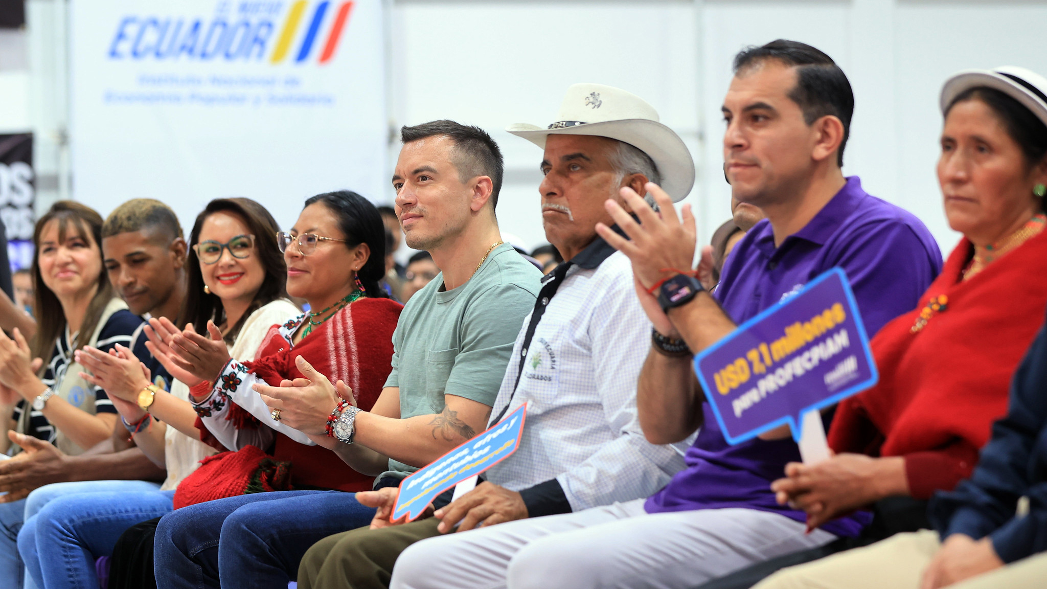 EL PRESIDENTE NOBOA ENTREGÓ USD 7,1 MILLONES PARA ORGANIZACIONES Y COMUNIDADES DE PUEBLOS Y NACIONALIDADES INDÍGENAS, AFROECUATORIANOS Y MONTUVIOS