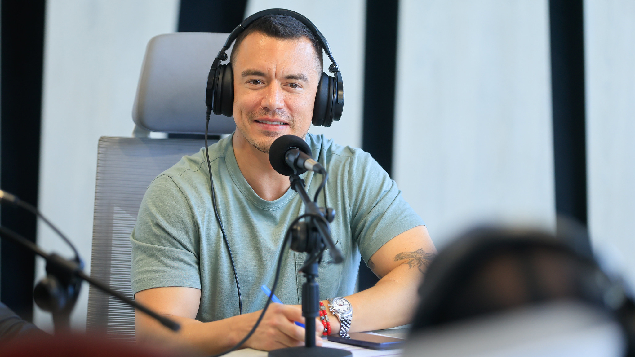 EN ENTREVISTA RADIAL, EL PRESIDENTE NOBOA INFORMÓ MEDIDAS DE SEGURIDAD EN GUAYAQUIL Y DESTACÓ PROGRAMAS DE BECAS, VIVIENDA Y CRÉDITO PARA MUJERES