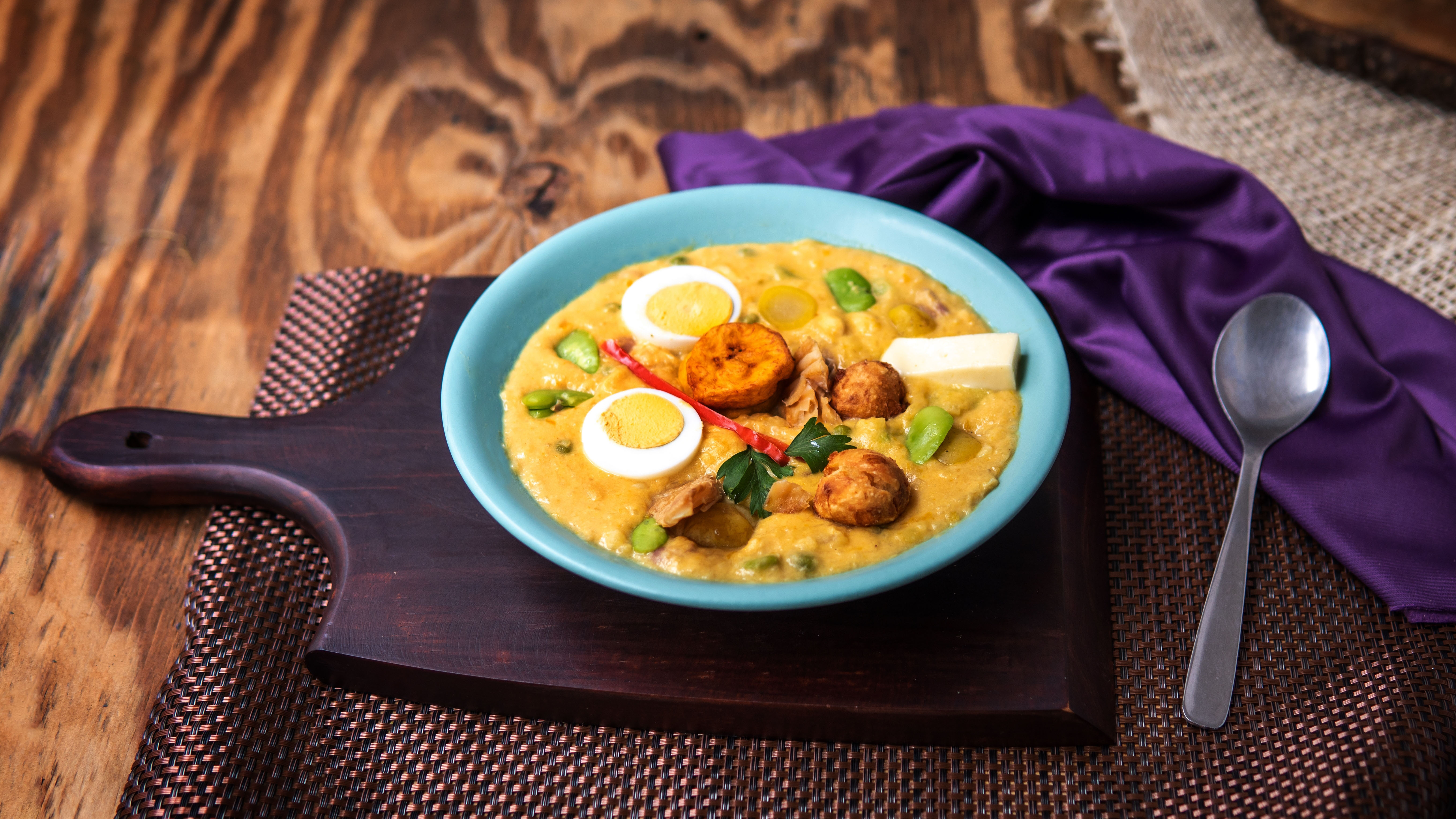 EL PRESIDENTE DANIEL NOBOA IMPULSA LA DINAMIZACIÓN ECONÓMICA CON LA REDUCCIÓN DEL IVA AL 8% DURANTE EL FERIADO DE SEMANA SANTA