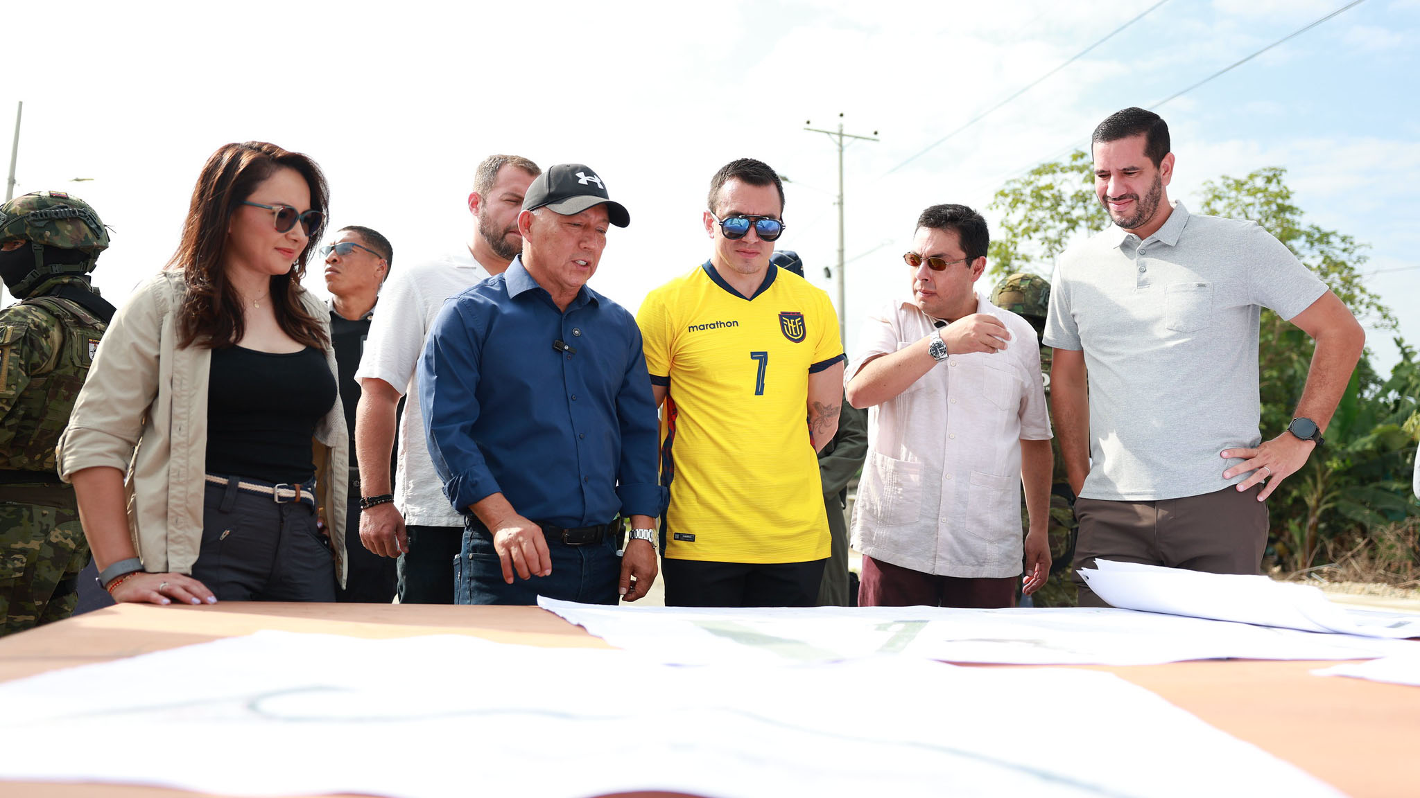 OBRAS PARA EL ORO: PRESIDENTE DANIEL NOBOA FORTALECE LA RED VIAL DE LA PROVINCIA CON TRABAJOS DE AMPLIACIÓN, MEJORAMIENTO Y NUEVO ALUMBRADO