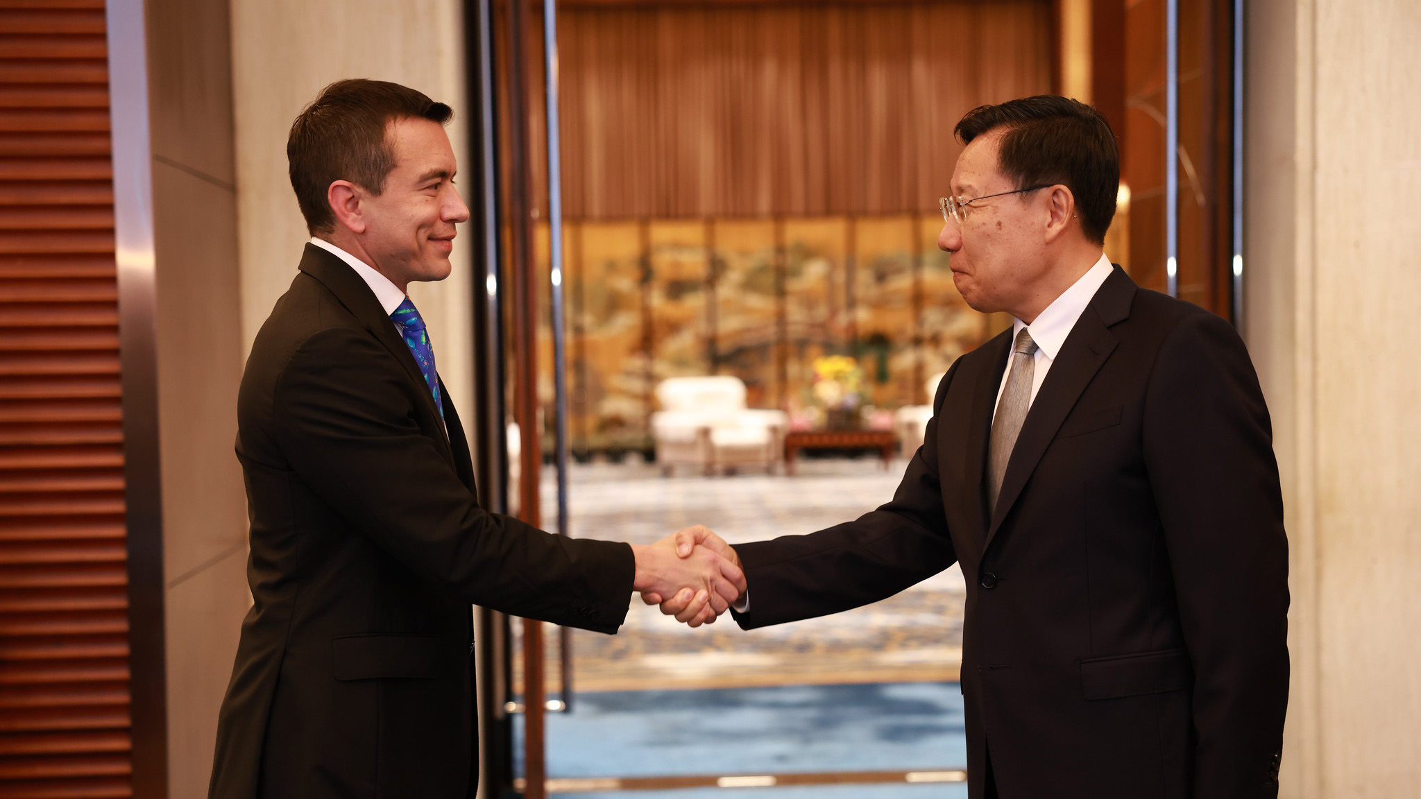 PRESIDENTE DANIEL NOBOA LLEGA A SICHUAN PARA CONCRETAR LA ENTRADA DE NUEVOS PRODUCTOS ECUATORIANOS Y FORTALECER EL COMERCIO BILATERAL